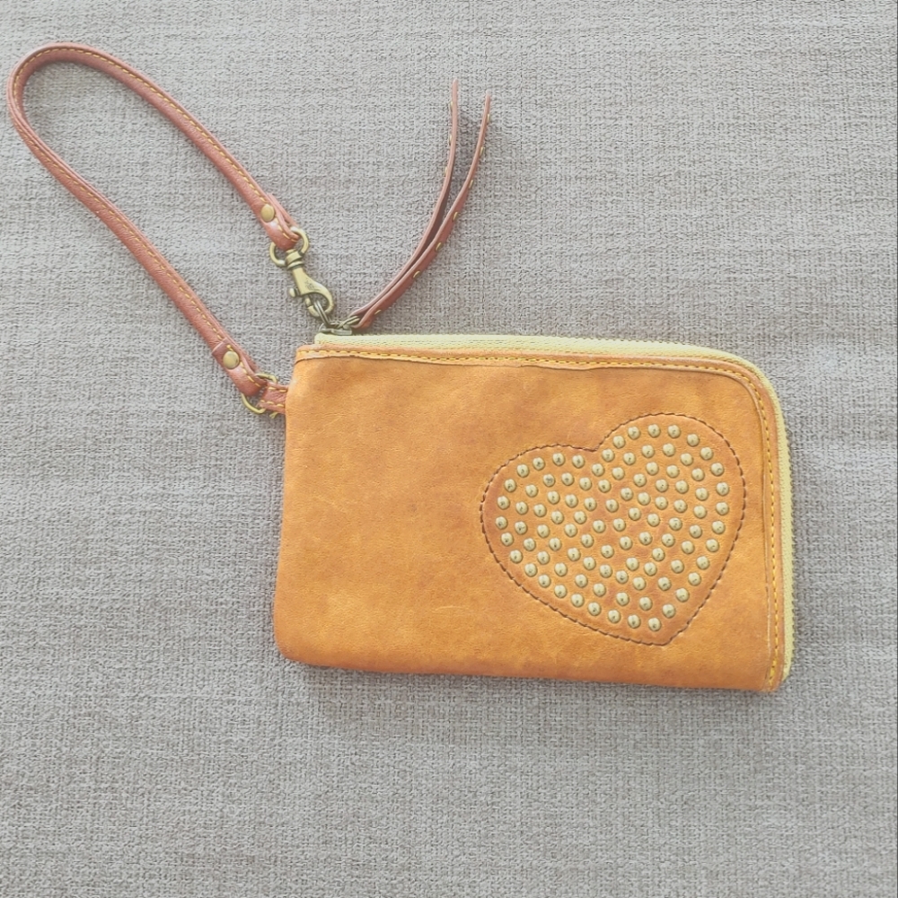 Fossil leather wristlet wallet